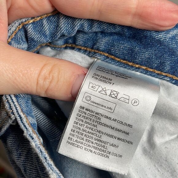 EUC H&M Denim Light Wash Ankle Aztec Pinstripe Distressed Design Jeans 28/6 - Picture 9 of 9